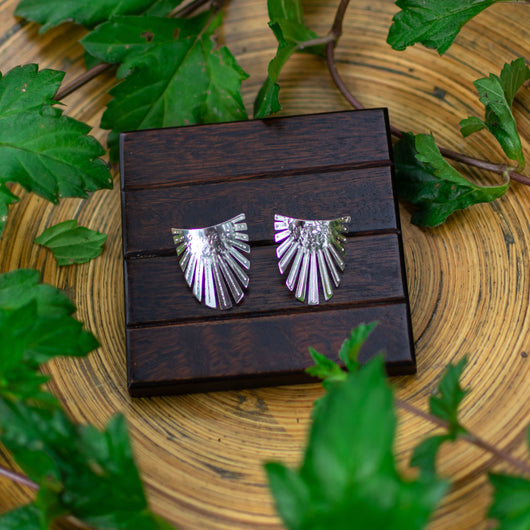 Escudo earrings silver